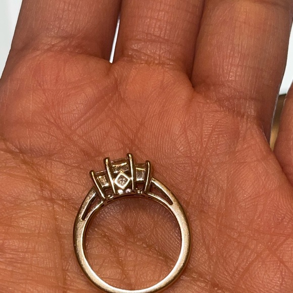 Three-Stone Diamond Ring 1 ct tw Princess-cut 14K White Gold - Picture 6 of 8